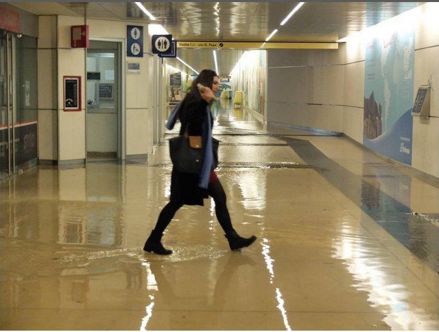 Φονικό το πέρασμα της κακοκαιρίας από την Ιταλία: 5 νεκροί -120 κάτοικοι εγκατέλειψαν τα σπίτια τους [εικόνες & βίντεο] | iefimerida.gr 6