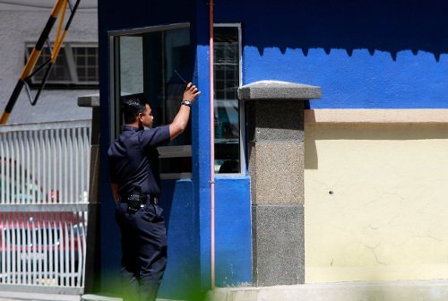Mαλαισία: Θωράκισαν τα σύνορα για να μην φύγουν οι δολοφόνοι του Κιμ Γιονγκ Ναμ | iefimerida.gr 1