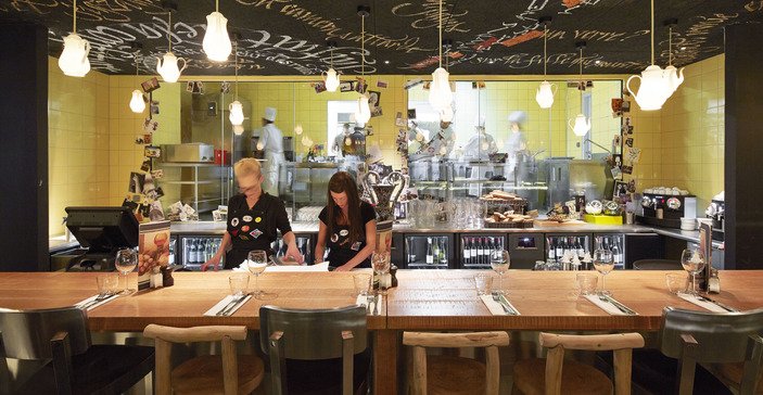 Αυτό το τρομερό ξενοδοχείο με την υπογραφή Φίλιπ Σταρκ είναι αρκετός λόγος για να επισκεφτεί κανείς το Μπορντό [εικόνες]  | iefimerida.gr 3