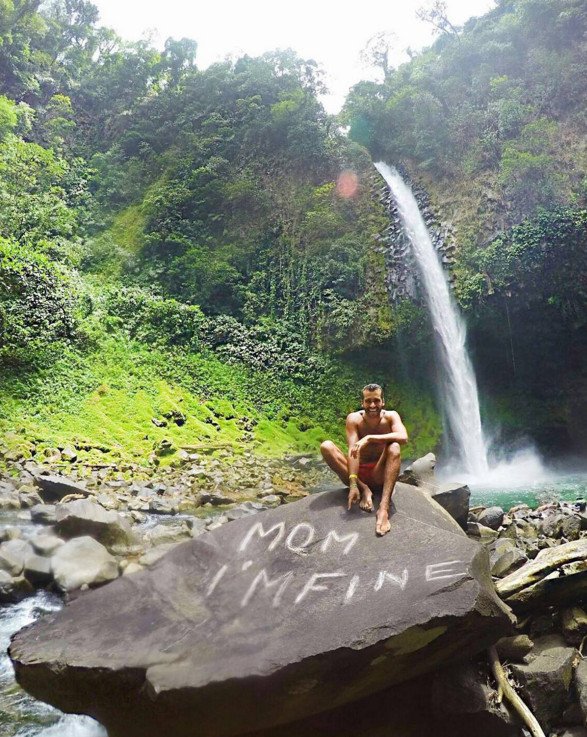 Φοιτητής σε ταξίδι βρήκε τον πιο ευφάνταστο τρόπο να ενημερώσει τη μητέρα του ότι... είναι καλά! [εικόνες] | iefimerida.gr 8