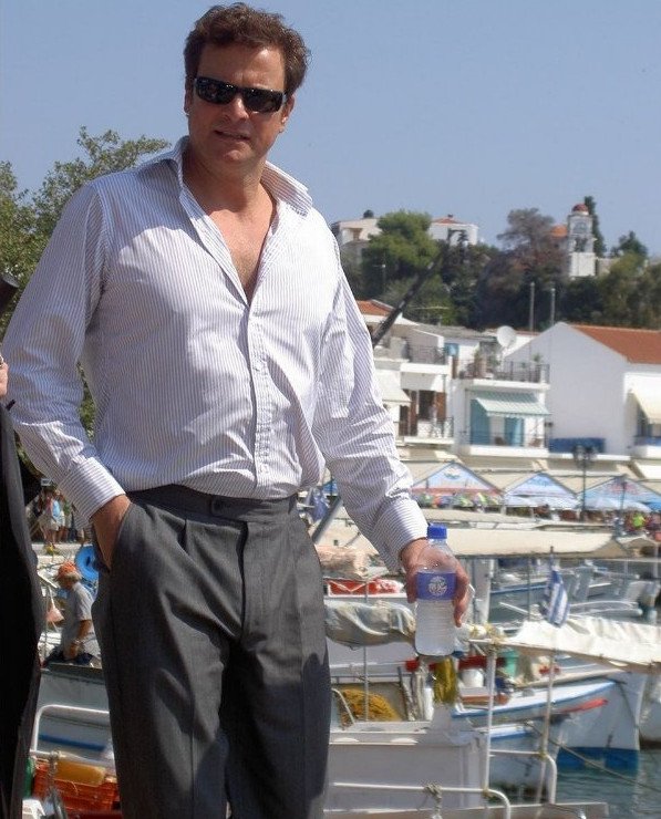 Πιρς Μπρόσναν και Κόλιν Φερθ ποστάρουν από τα γυρίσματα του νέου Mamma Mia [εικόνες]  | iefimerida.gr 1