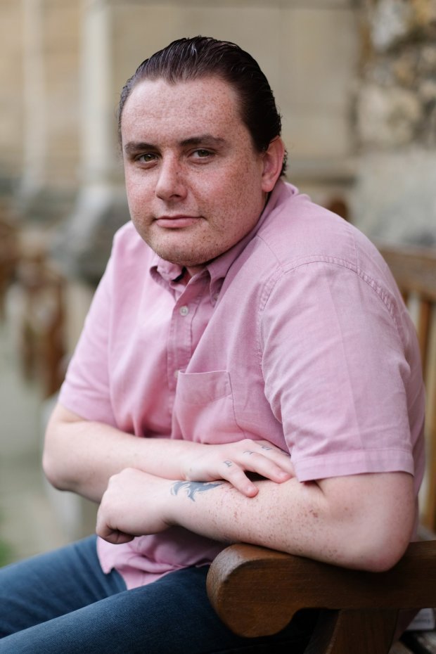 Βρετανός ισχυρίζεται ότι έγινε γκέι γιατί πήρε... παυσίπονα [εικόνες] | iefimerida.gr 2