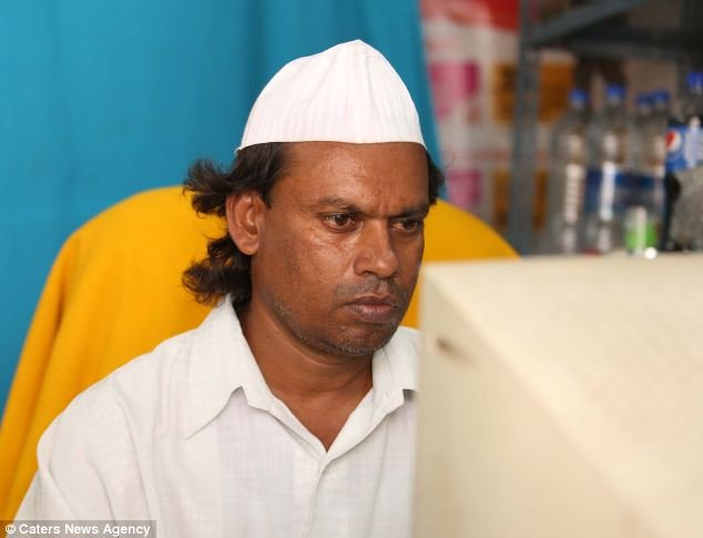 Ο άντρας που περπατάει ανάποδα -Ξεκίνησε να το κάνει για φιλανθρωπικό σκοπό και έκτοτε έχει ξεχάσει πώς να κινείται κανονικά [εικόνες&βίντεο] | iefimerida.gr 4