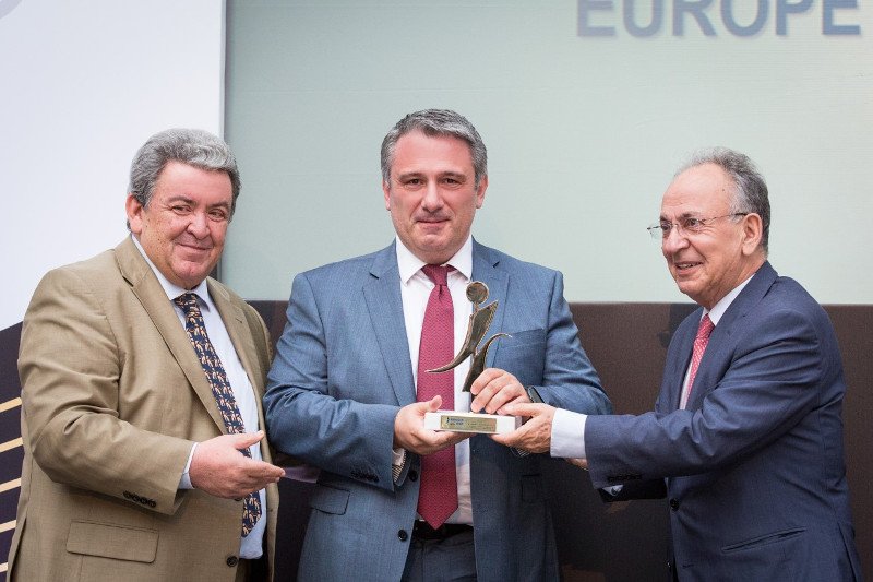 ΕΕΔΕ: Manager of the Year 2016 ο Ανδρέας Αθανασόπουλος | iefimerida.gr 1