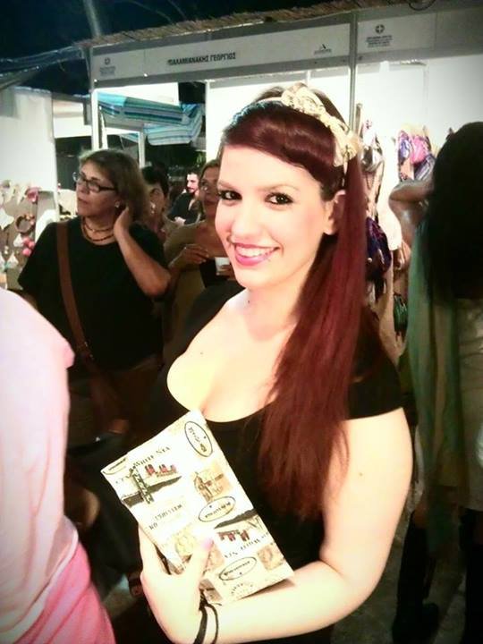 Μάντυ Παπαδάκη : Η Ελληνίδα που μεταμορφώνει τις γυναίκες σε pin-up girls κάνοντας την αγάπη της επάγγελμα [εικόνες] | iefimerida.gr 3