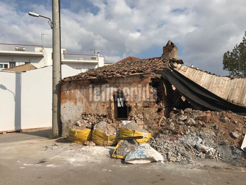 Οικοδομές μισοτελειωμένες