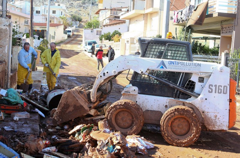 Η Μάνδρα προσπαθεί να κλείσει τις πληγές της -Ξεκίνησαν οι εργασίες αποκατάστασης [εικόνες] | iefimerida.gr 8