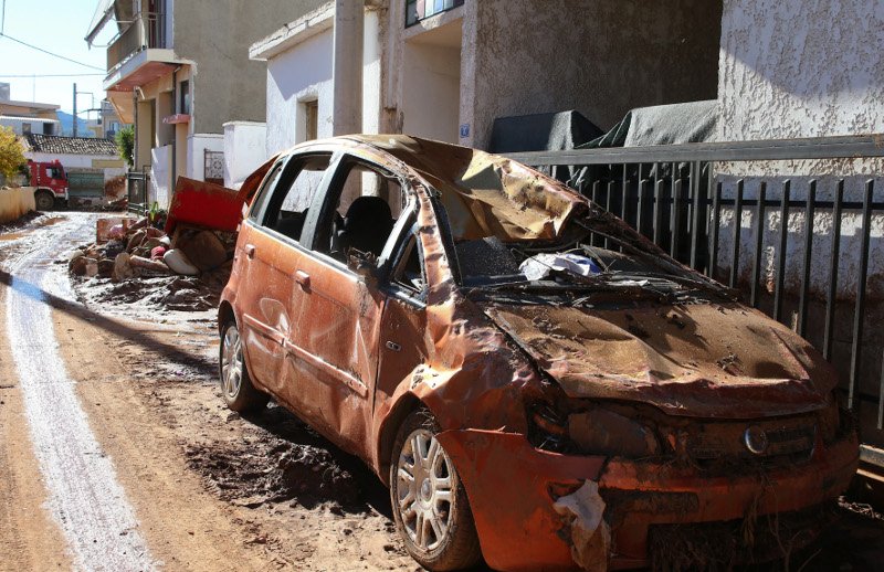 Η Μάνδρα προσπαθεί να κλείσει τις πληγές της -Ξεκίνησαν οι εργασίες αποκατάστασης [εικόνες] | iefimerida.gr 10