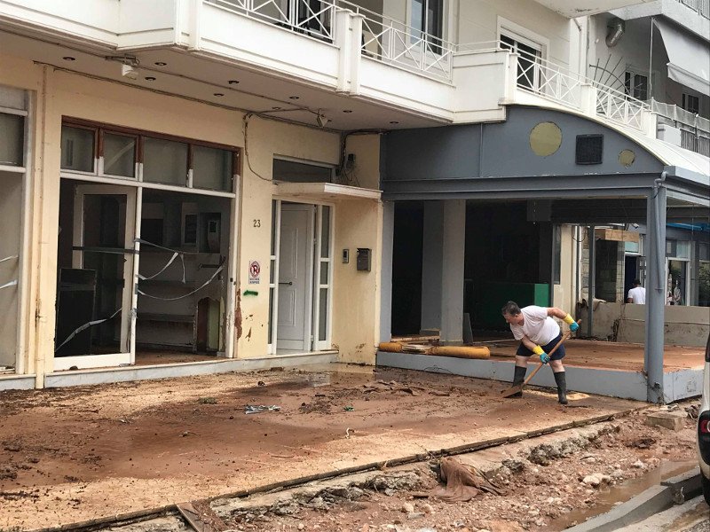 Ετσι ξύπνησε η Μάνδρα -Εικόνες καταστροφής μετά την κακοκαιρία [εικόνες & βίντεο] | iefimerida.gr 18