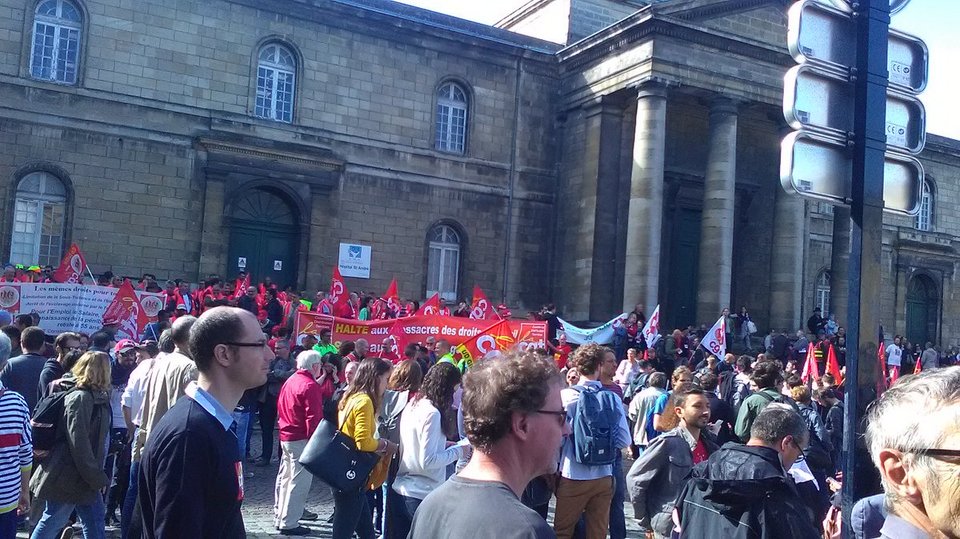 Διαδηλώσεις στη Γαλλία για τα εργασιακά -Αλλά ο Μακρόν δεν «μασάει» [εικόνες] | iefimerida.gr 2