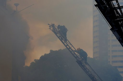 Πυρκαγιά σε ξενοδοχείο στη Μανίλα -4 νεκροί, εγκλωβίστηκαν 20 άνθρωποι στον 5ο όροφο [εικόνες] | iefimerida.gr 0