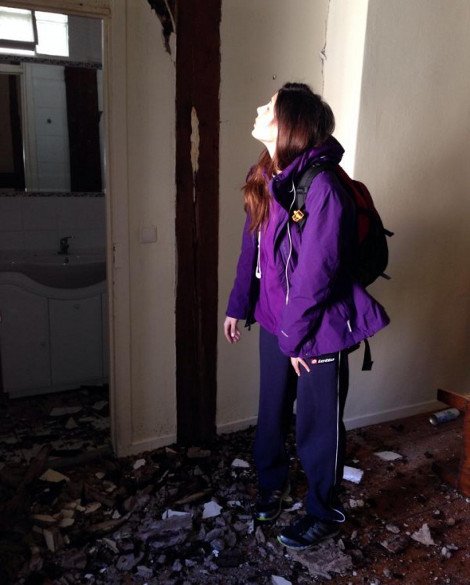 Η όμορφη 26χρονη Κρητικιά που συγκινεί τους Κεφαλονίτες -Εφθασε στο νησί με ένα σακίδιο στον ώμο για να προσφέρει απλόχερα τη βοήθειά της [εικόνες] | iefimerida.gr 0