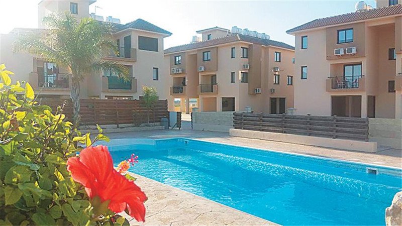 Το συγκρότημα κατοικιών όπου φέρεται να διαμένει στην Κύπρο ο Μανώλης Πετσίτης
