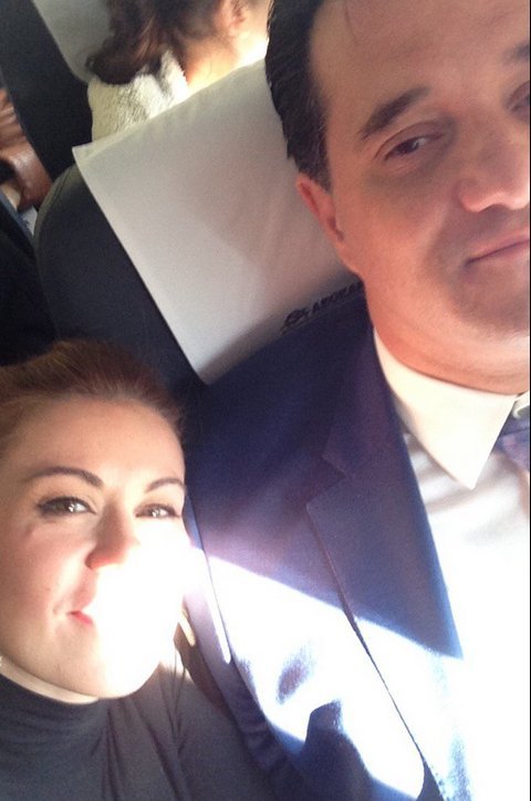 «Καλημέρα» με selfie στον αέρα είπαν Γεωργιάδης και Μανωλίδου [εικόνα] | iefimerida.gr 0