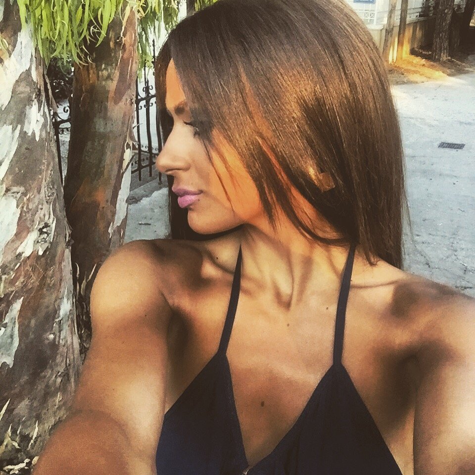 Το κορμί της παραλίας - Αδελφή Ελληνα ποδοσφαιριστή ποστάρει ακατάπαυστα... τις βουτιές της [εικόνες] | iefimerida.gr 8