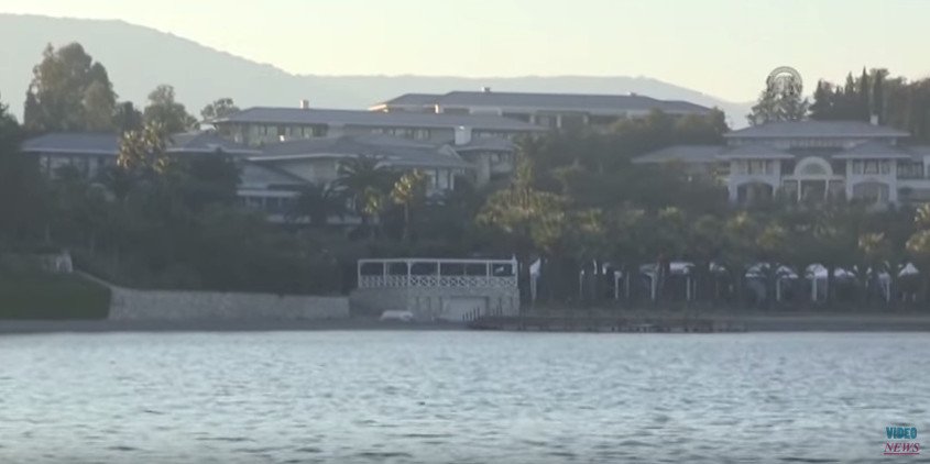 Ψήφισαν Τουρκία: Τζολί και Πιτ αγόρασαν παραθαλάσσια βίλα 2,7 εκατ. δολαρίων [εικόνες & βίντεο] | iefimerida.gr 4