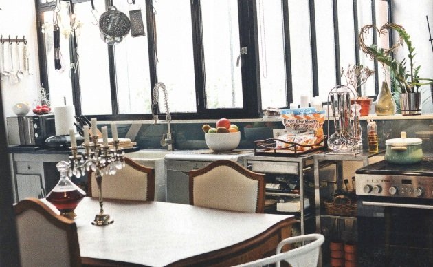 Το επιβλητικό νεοκλασικό διάσημου ζευγαριού που ανακαινίστηκε και έγινε το πιο απίθανο σπίτι στο Μετς [εικόνες] | iefimerida.gr 2