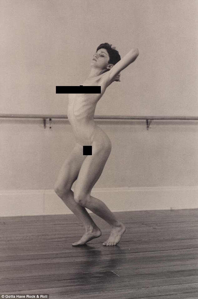 Οι άγνωστες ολόγυμνες φωτογραφίες της Μαντόνα που βγαίνουν στο σφυρί [εικόνες] | iefimerida.gr 3