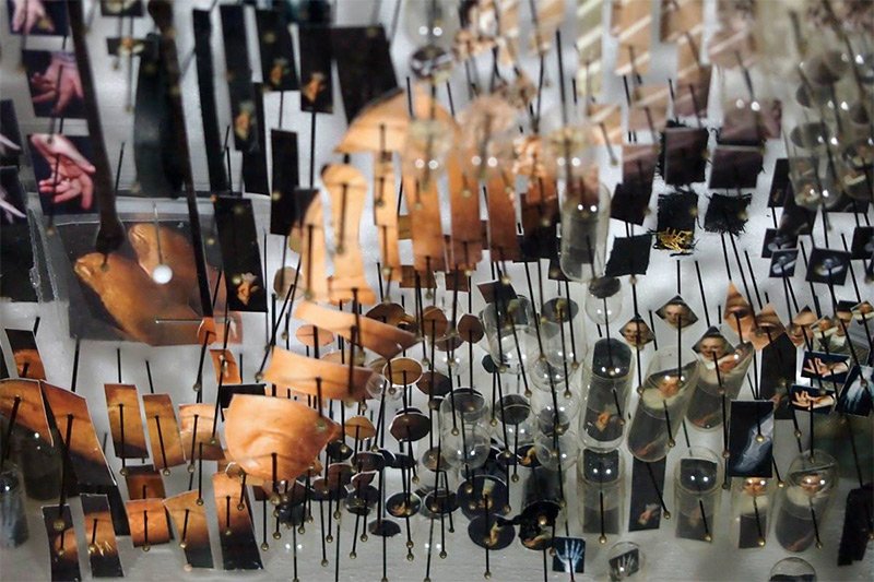 Μεσαιωνικά πορτρέτα από δοκιμαστικούς σωλήνες αναπαράγει Αμερικανός καλλιτέχνης [εικόνες] | iefimerida.gr 7