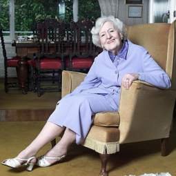 Σοκ: Αμερικανοί πεζοναύτες πίνουν αίμα φιδιού και τρώνε ερπετά σε άσκηση επιβίωσης [εικόνες] | iefimerida.gr 2