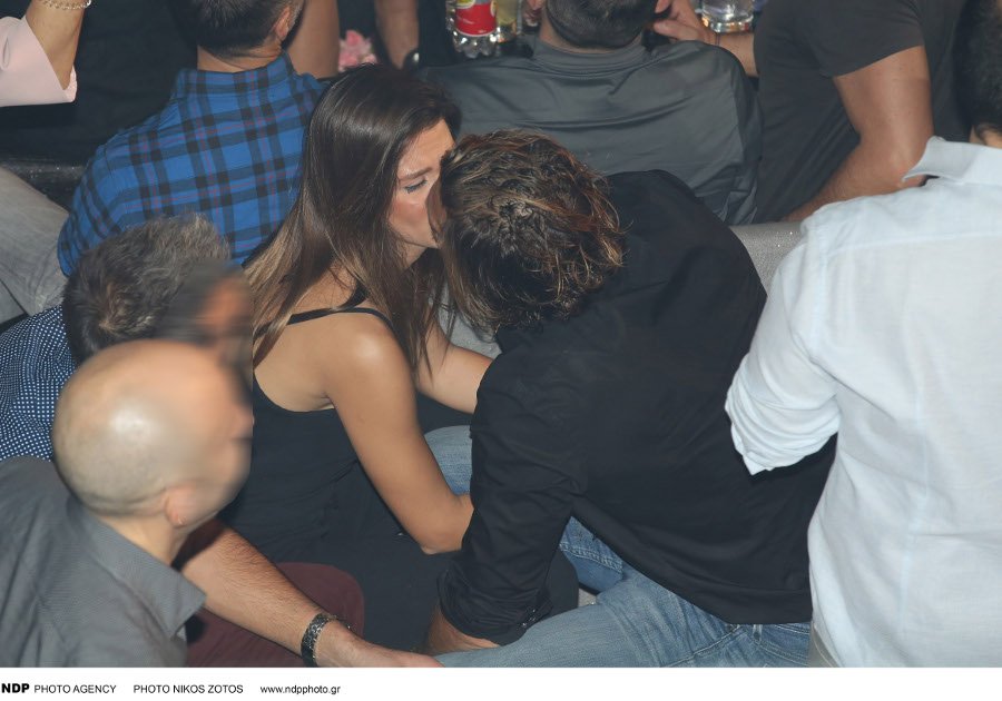 Ερωτευμένοι φουλ η Θωμοπούλου-Μαρακάκης -Καυτά φιλιά στα μπουζούκια [εικόνες]  | iefimerida.gr 3