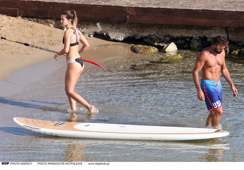 Οι πρώτες βουτιές του Γιάννη Μαρακάκη και της συζύγου του στον Αστέρα [εικόνες] | iefimerida.gr 2