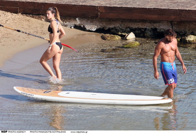 Οι πρώτες βουτιές του Γιάννη Μαρακάκη και της συζύγου του στον Αστέρα [εικόνες] | iefimerida.gr 3