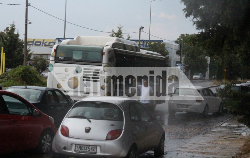 Ακινητοποιήθηκε και λεωφορείο του ΟΑΣΑ