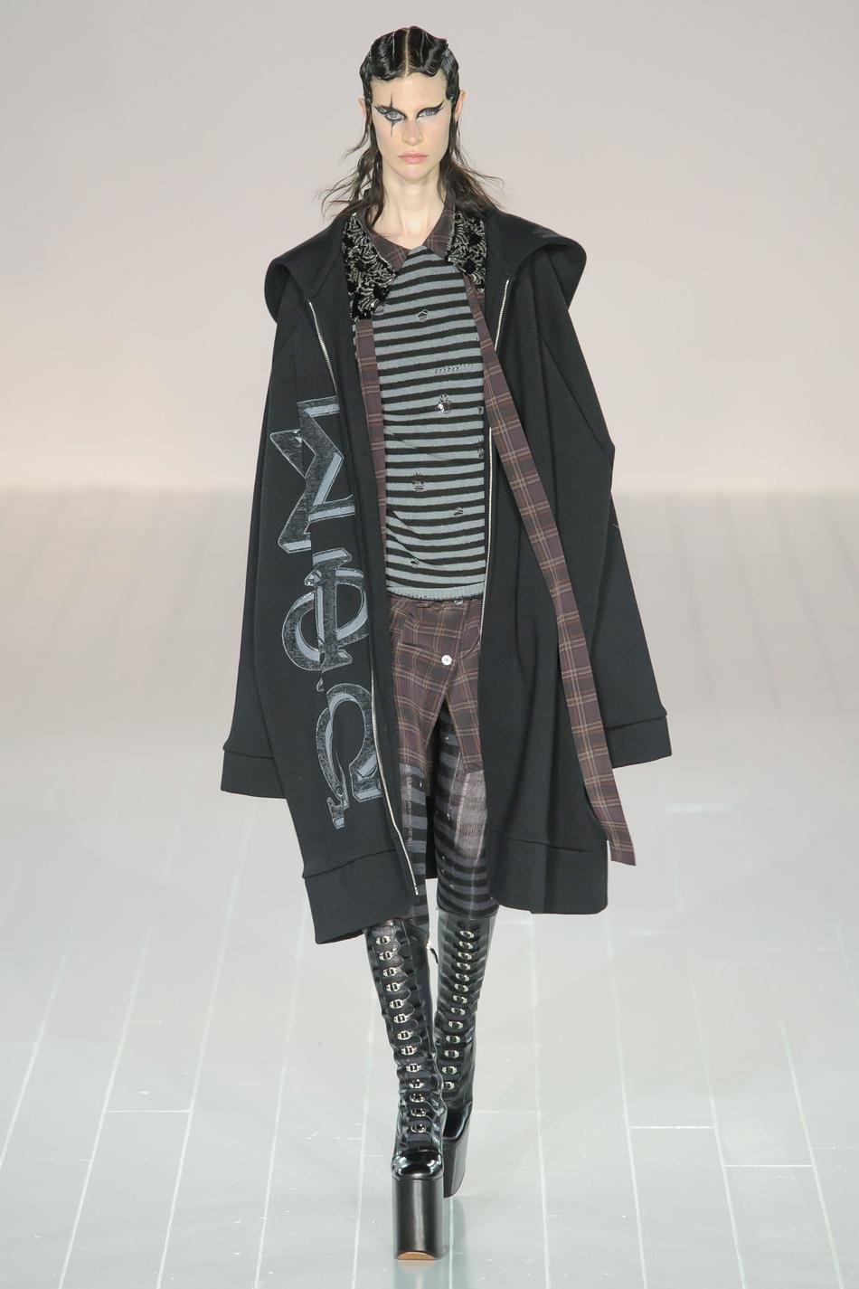 Η Lady Gaga έγινε και μοντέλο -Ανέβηκε στην πασαρέλα για τον Marc Jacobs [εικόνες] | iefimerida.gr 7