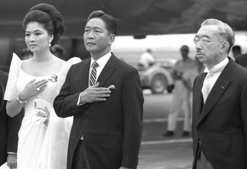 Η θρυλική συλλογή κοσμημάτων της Ιμέλντα Μάρκος, της καλλονής συζύγου ενός δικτάτορα [εικόνες] | iefimerida.gr 5