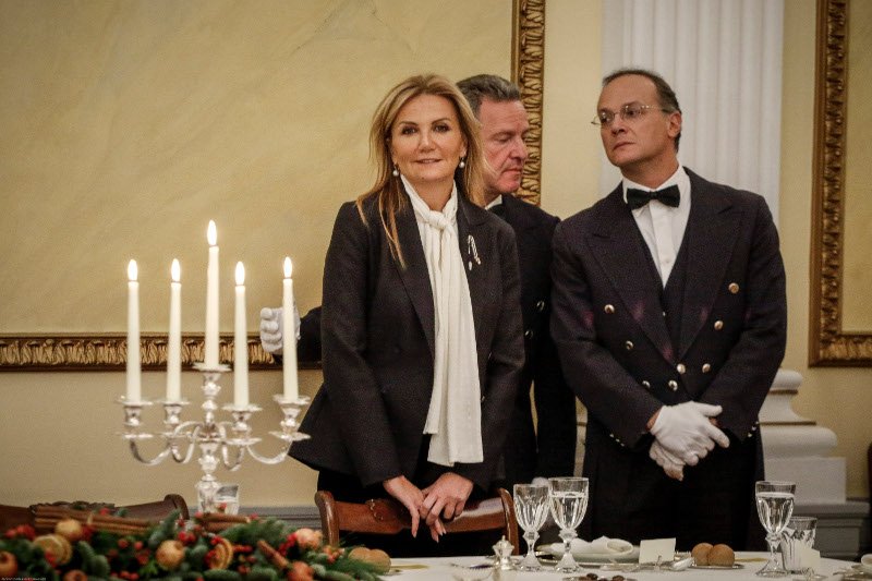 Το παρασκήνιο του δείπνου στο Προεδρικό -Ο αγέλαστος Ερντογάν, τα πηγαδάκια, οι καλοντυμένες κυρίες [εικόνες] | iefimerida.gr 33