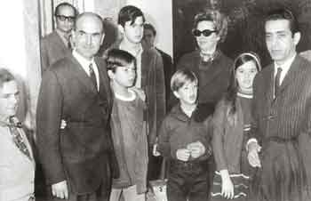 H Mαργαρίτα γράφει βιβλίο για όλα όσα έζησε με τον Ανδρέα Παπανδρέου και τα παιδιά τους [εικόνες] | iefimerida.gr 2