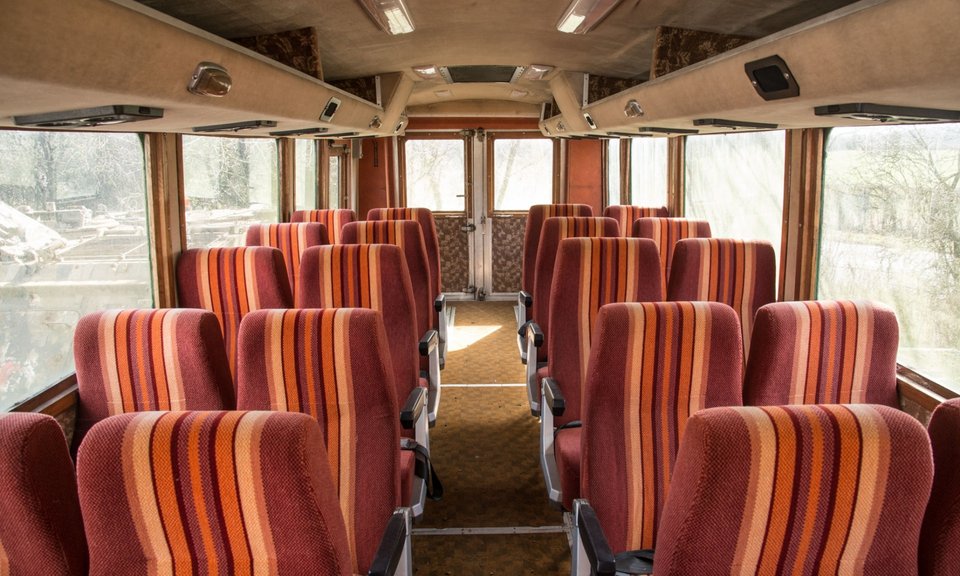 Στο σφυρί το αλεξίβομβο λεωφορείο της Μάργκαρετ Θάτσερ [εικόνες] | iefimerida.gr 2