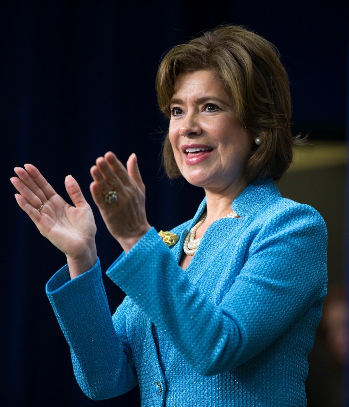 Ειρωνεία: Μια γυναίκα θα αγοράσει την εταιρεία του Χάρβεϊ Γουάινστιν [εικόνες] | iefimerida.gr 0