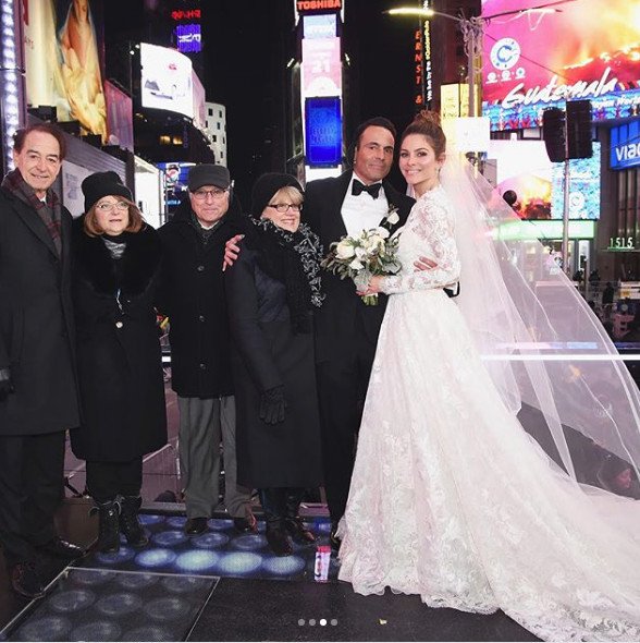 Το άλμπουμ του γάμου της Μαρίας Μενούνος -Με πριγκιπικό νυφικό [εικόνες] | iefimerida.gr 1