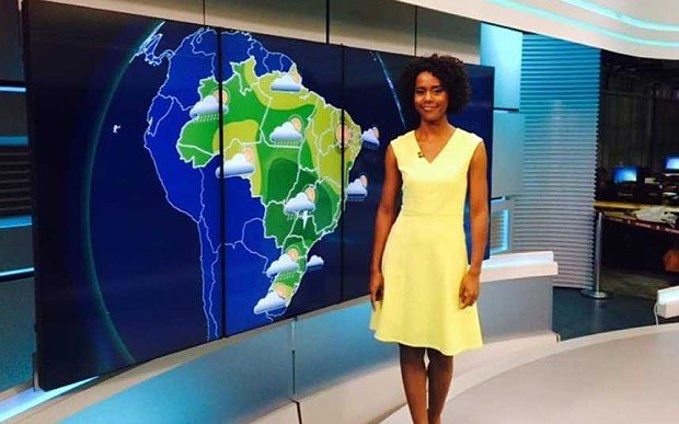 Ξεφτίλισαν τα τρολ-ρατσιστές του Διαδικτύου -Κάνουν γιγαντοαφίσες τα σχόλιά τους [εικόνες] | iefimerida.gr 0