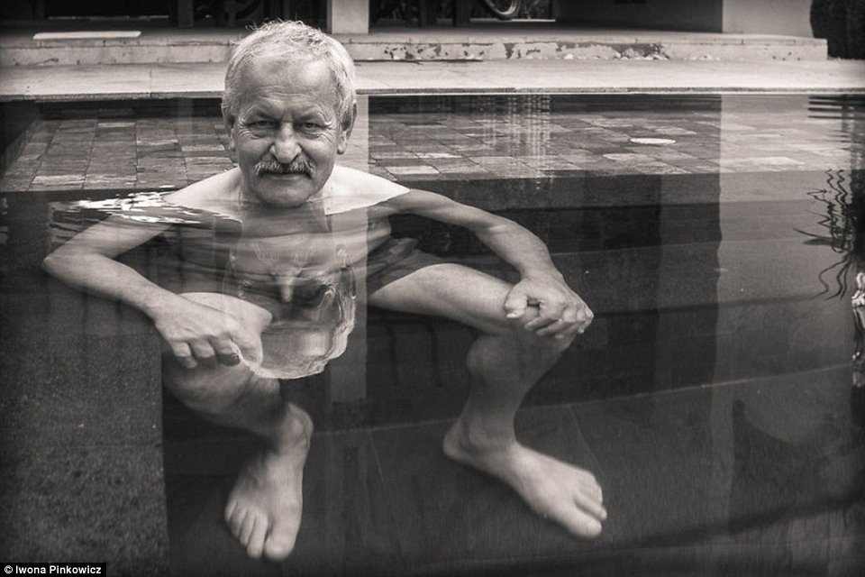 Δώρο ζωής στον πατέρα της –Πήγε πρώτη φορά στη ζωή του διακοπές σε νησί [εικόνες] | iefimerida.gr 0