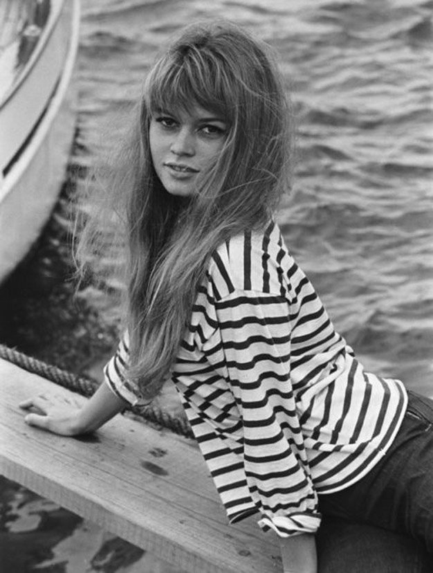 Η ριγέ μπλούζα του ναύτη είναι σικ όταν τη φοράνε σταρ [εικόνες] | iefimerida.gr 5