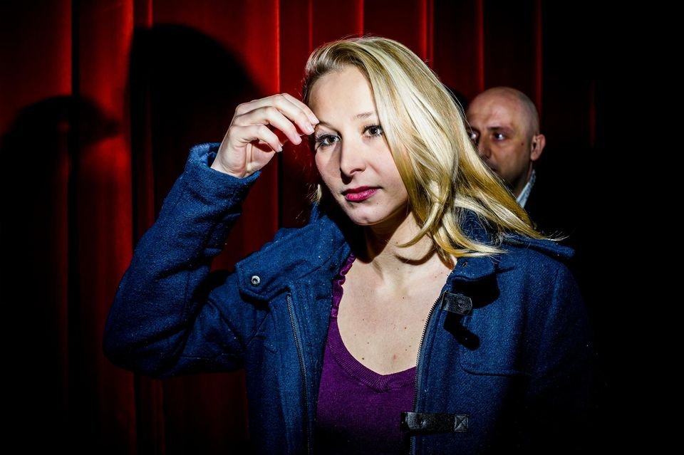 Μαριόν, η ανιψιά που αμφισβητεί την ακροδεξιά Μαρίν Λεπέν [εικόνες] | iefimerida.gr 4