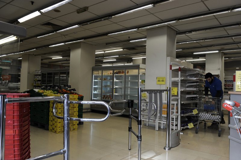 Νέα εποχή: Τα καταστήματα Μαρινόπουλος γίνονται Σκλαβενίτης και γεμίζουν ξανά με προϊόντα [εικόνες] | iefimerida.gr 5