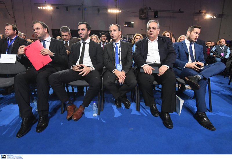 Ανοιγμα της Ενωσης Κεντρώων στη ΝΔ -Σούσουρο στο Συνέδριο ΝΔ, η ομιλία κλείσιμο του ματιού του γιου Λεβέντη | iefimerida.gr 0
