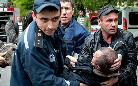 Αιματοκύλισμα στη Μαριούπολη ενώ ο Πούτιν πήγαινε ως θριαμβευτής στην Κριμαία | iefimerida.gr 5