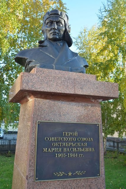 Mνημείο αφιερωμένο στη Μαρίγια Οκταμπίρσκαγια στο Τομσκ