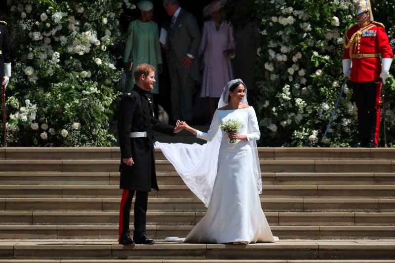Βρήκαμε από που εμπνεύστηκε το νυφικό η Μέγκαν Μαρκλ -Το φόρεμα της Οντρεϊ Χέπμπορν [εικόνες] | iefimerida.gr 2