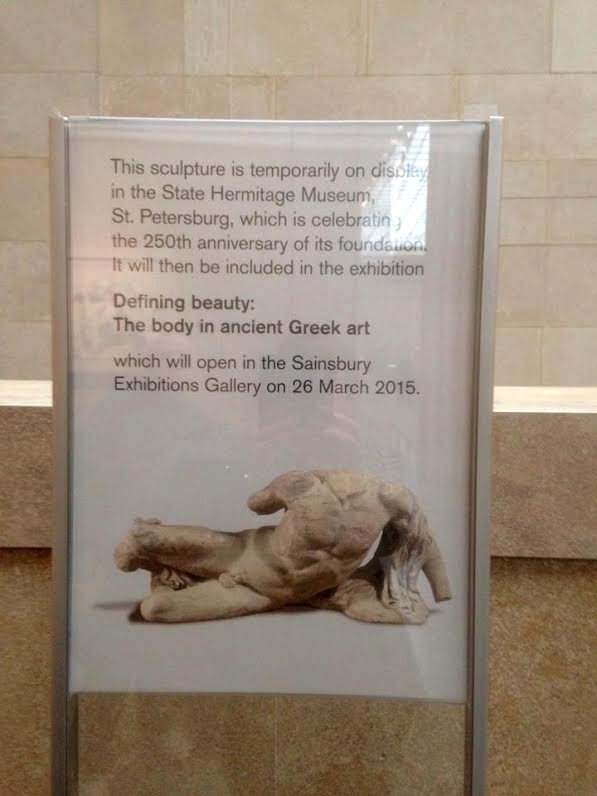 Η άδεια προθήκη του Βρετανικού Μουσείου -Το σημείωμα των Βρετανών για το δανεισμό του γλυπτού του Παρθενώνα στους Ρώσους [εικόνες] | iefimerida.gr 1