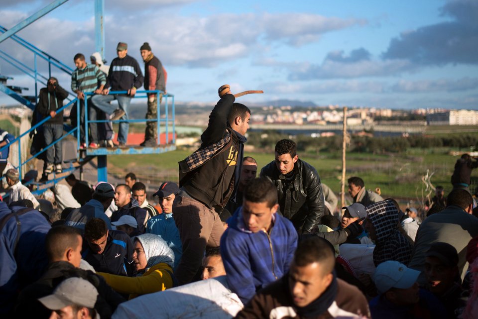 Οι «γυναίκες μουλάρια» του Μαρόκου -Εκεί όπου το ασθενές φύλο σηκώνει το βάρος της επιβίωσης, κυριολεκτικά [εικόνες] | iefimerida.gr 3