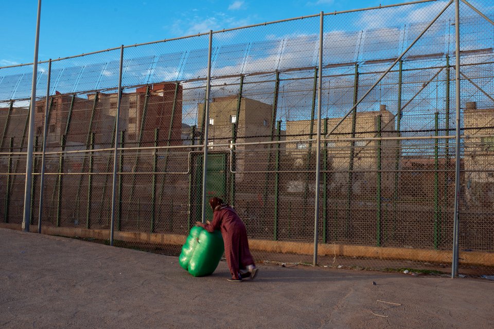 Οι «γυναίκες μουλάρια» του Μαρόκου -Εκεί όπου το ασθενές φύλο σηκώνει το βάρος της επιβίωσης, κυριολεκτικά [εικόνες] | iefimerida.gr 8