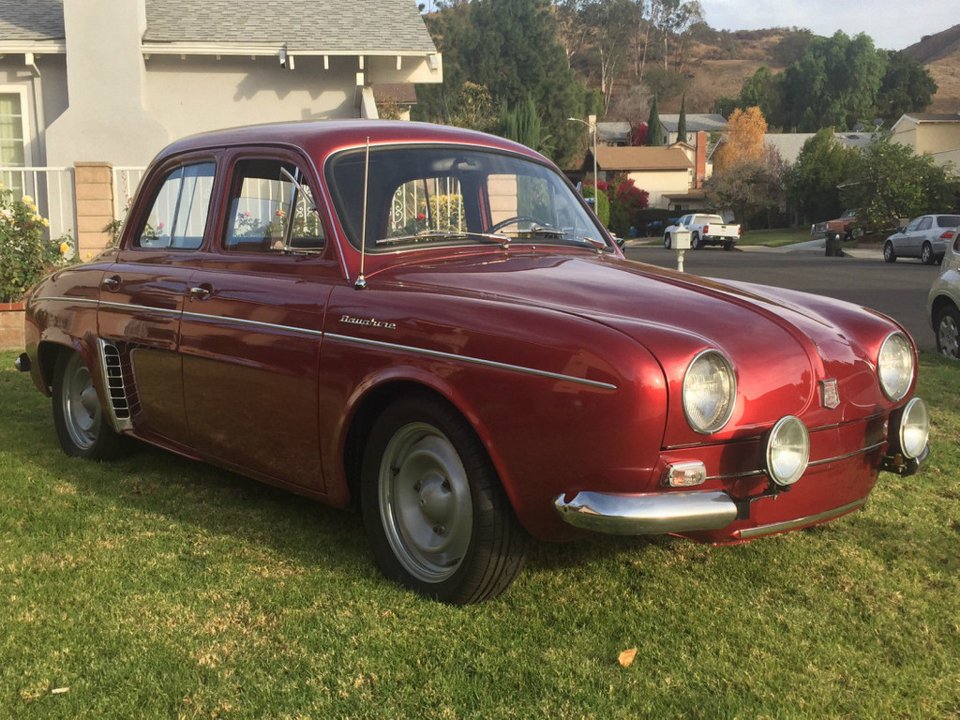 Η γυναίκα που έβαλε χρώμα στα αυτοκίνητα Renault [εικόνες] | iefimerida.gr 10