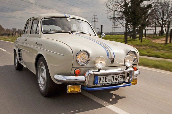 Η γυναίκα που έβαλε χρώμα στα αυτοκίνητα Renault [εικόνες] | iefimerida.gr 11