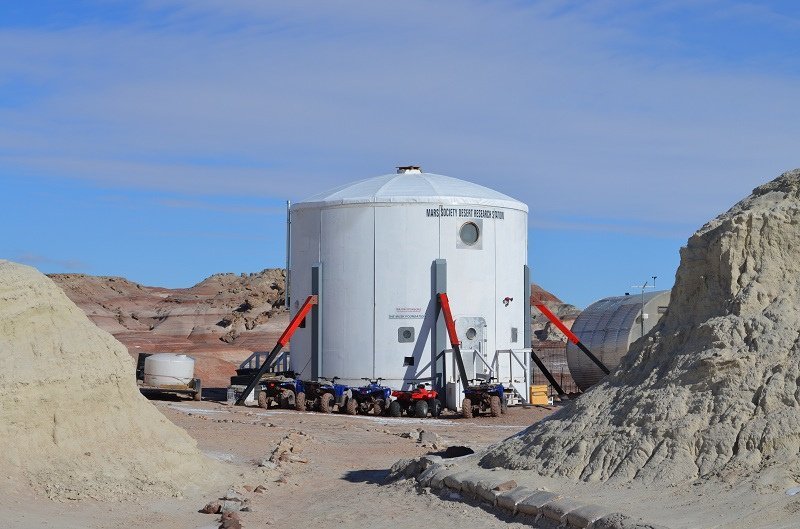 Οι αστροναύτες της Γης -Πώς βιώνουν την εμπειρία του διαστήματος χωρίς να ταξιδέψουν στο φεγγάρι [εικόνες&βίντεο] | iefimerida.gr 1